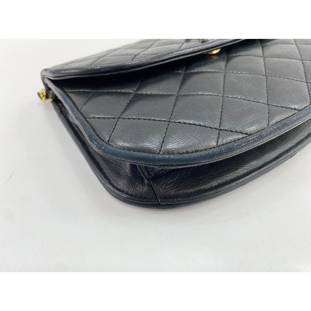 Chanel Shoulder Bag Quilted — view 8