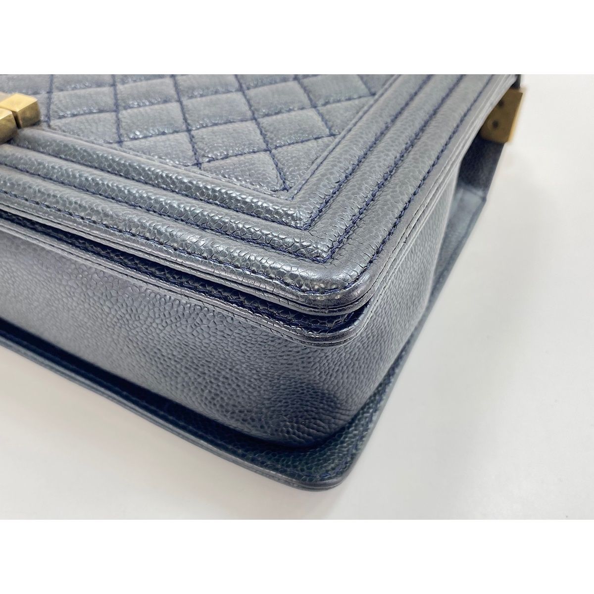 Chanel Shoulder Bag Boy Large — view 8