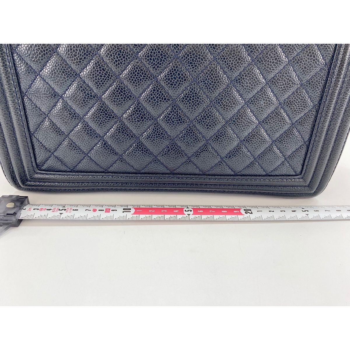 Chanel Shoulder Bag Boy Large — view 4