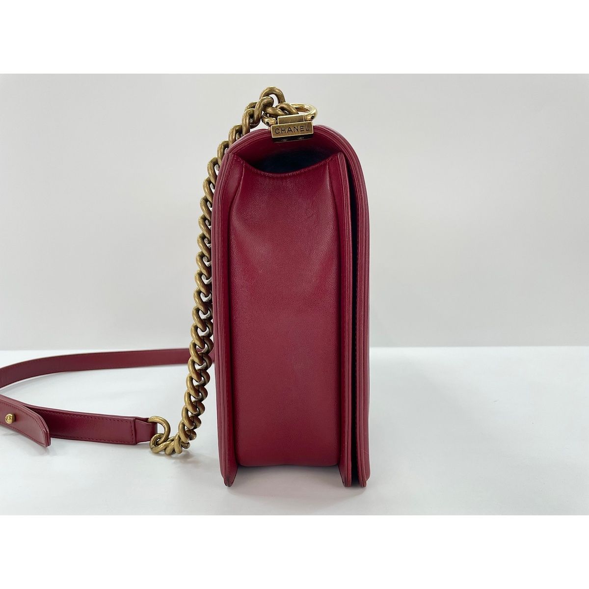 Chanel Shoulder Bag Boy Large — view 5