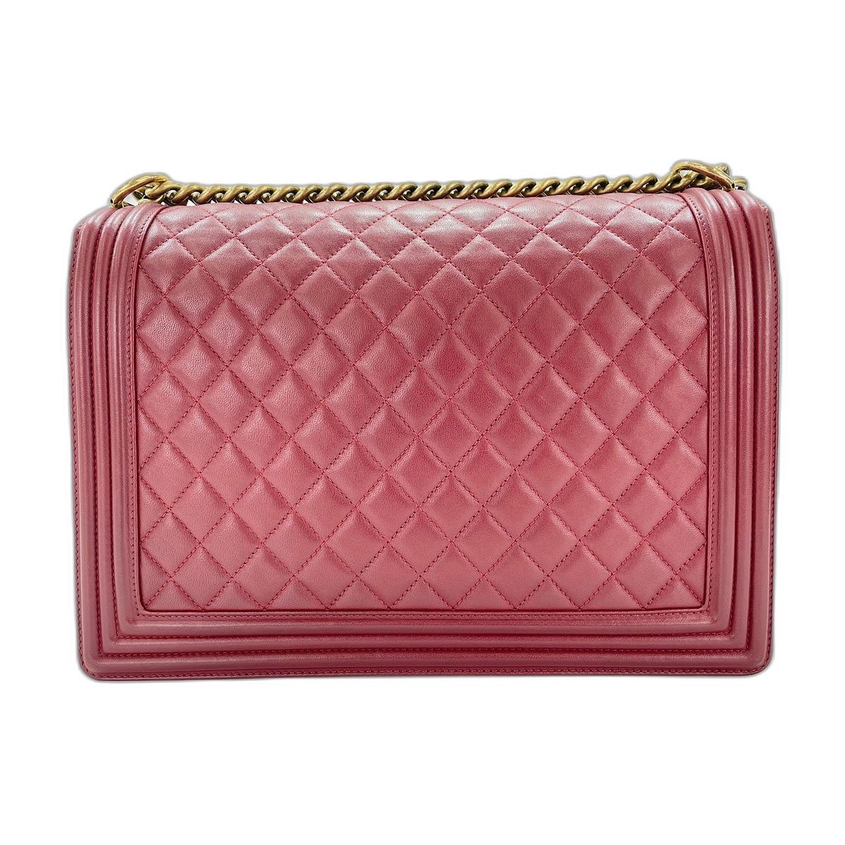 Chanel Shoulder Bag Boy Large — view 2