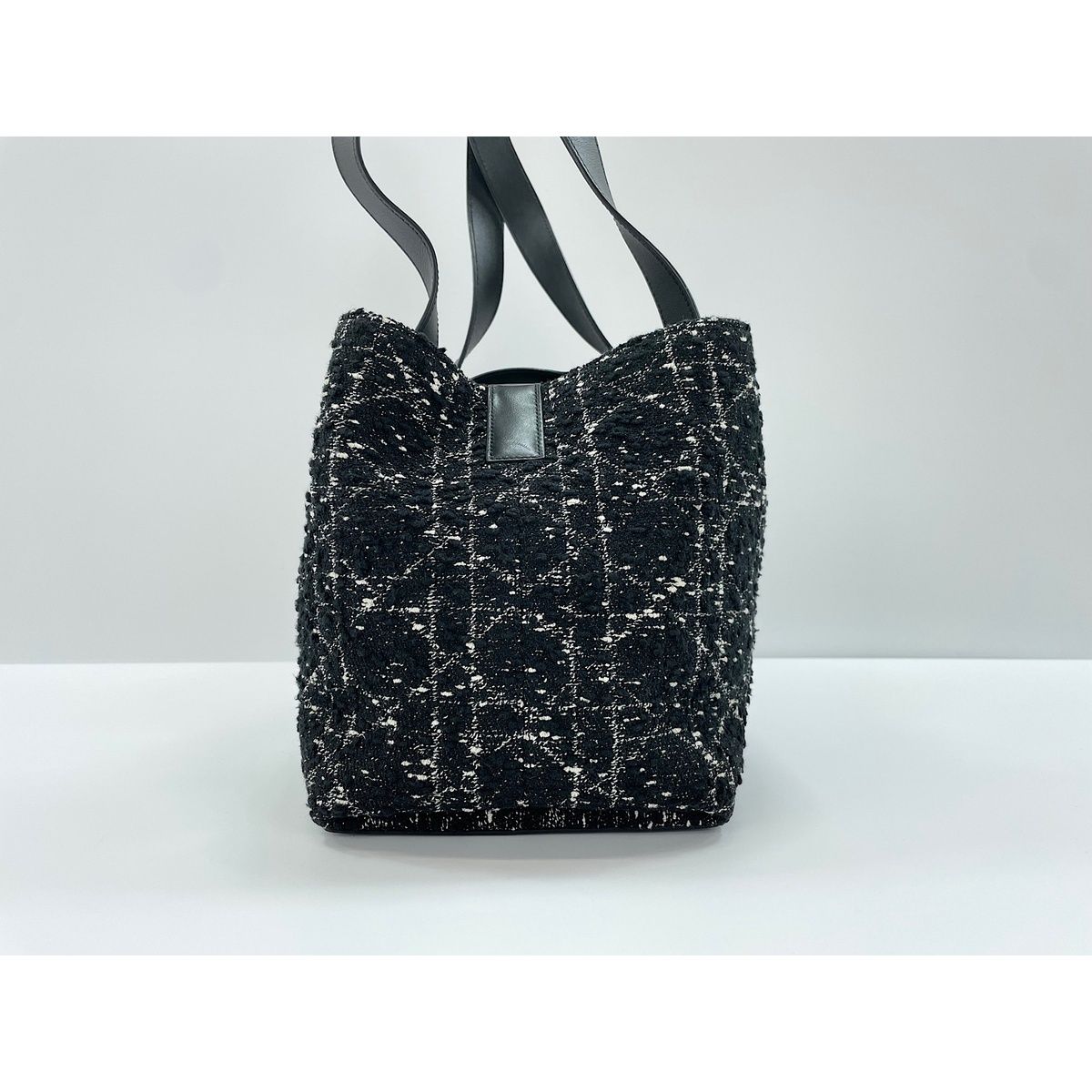 Dior Handbag Cannage Black — view 4