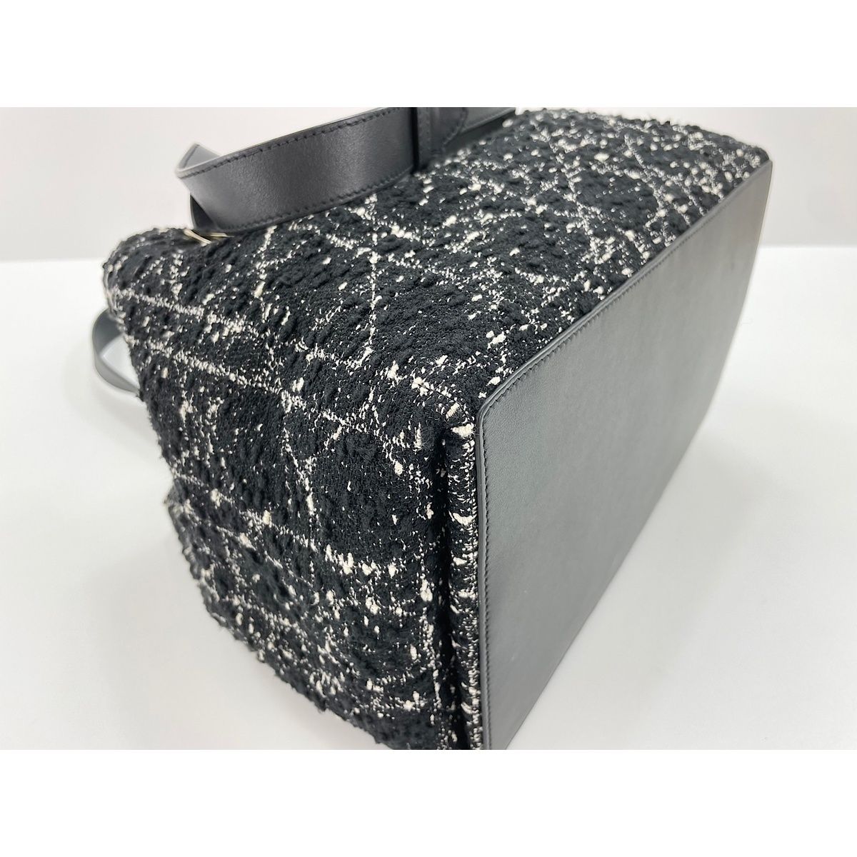 Dior Handbag Cannage Black — view 7