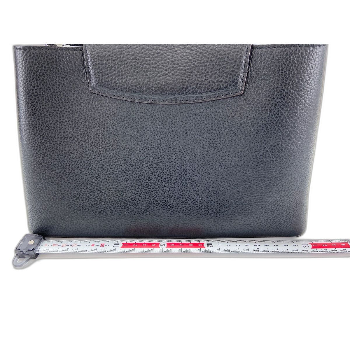 Louis Vuitton Handbag Capucines MM — view 3