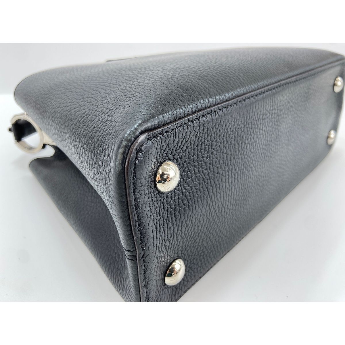 Louis Vuitton Handbag Capucines MM — view 7