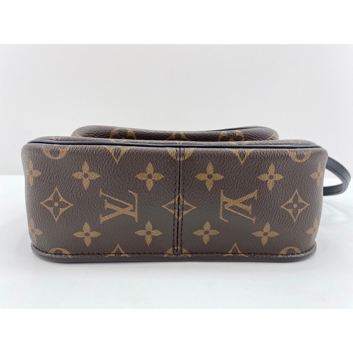 Louis Vuitton Shoulder Bag Passy — view 7