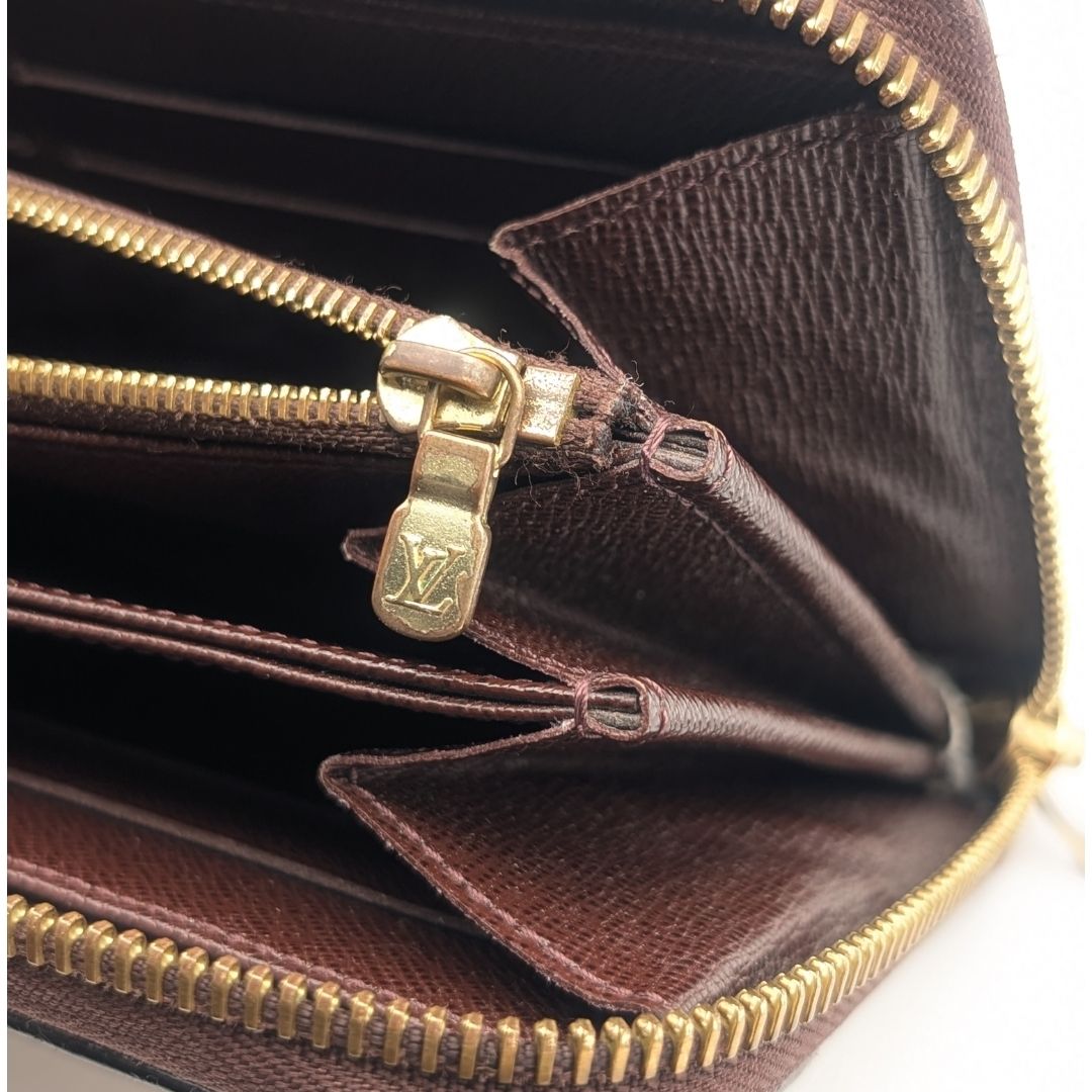 Louis Vuitton Zippy Wallet Monogram Blanc Leather Zip Around White Brown — view 9