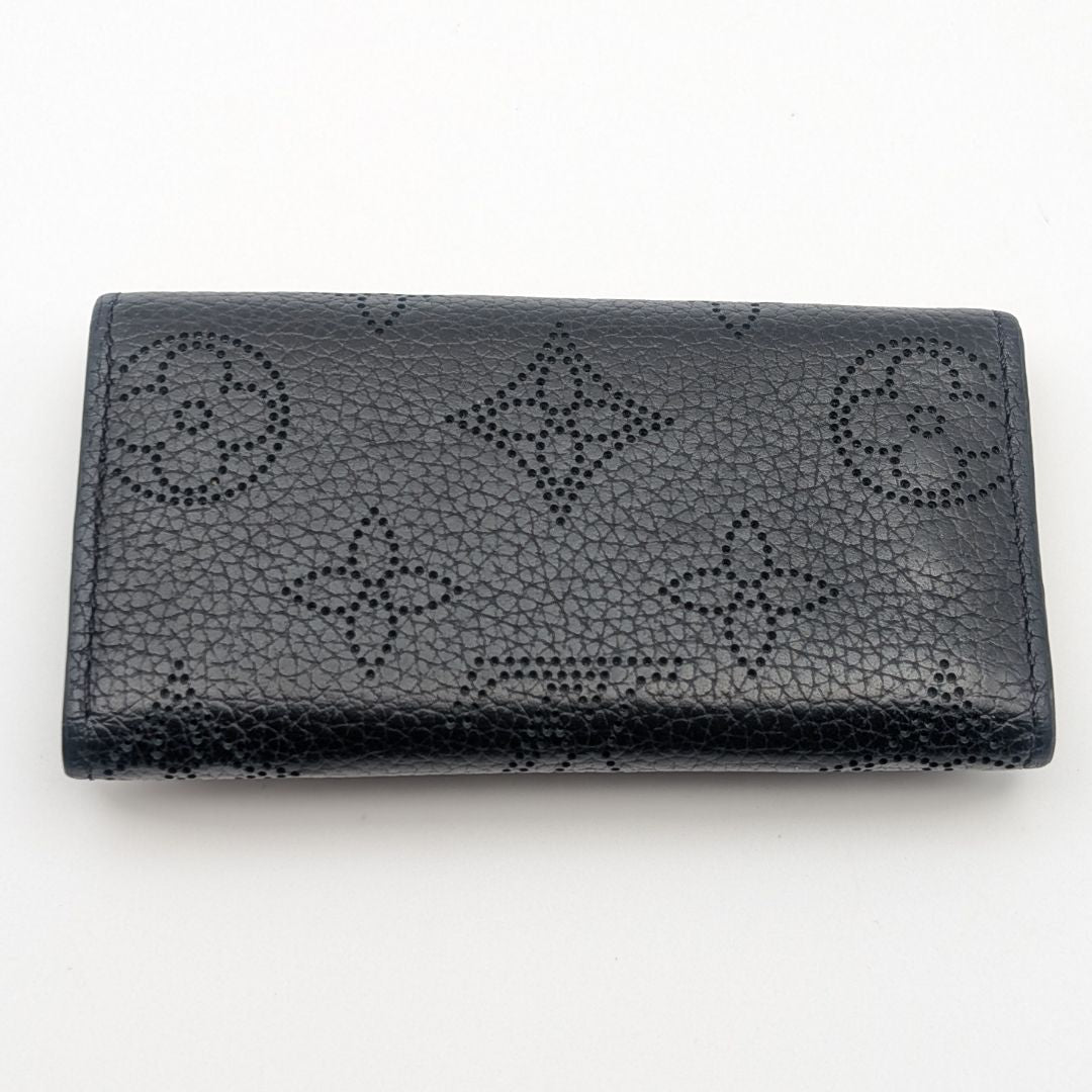 Louis Vuitton Key Case Multicles 4 Monogram Mahina Noir Black Quadruple Strand — view 2