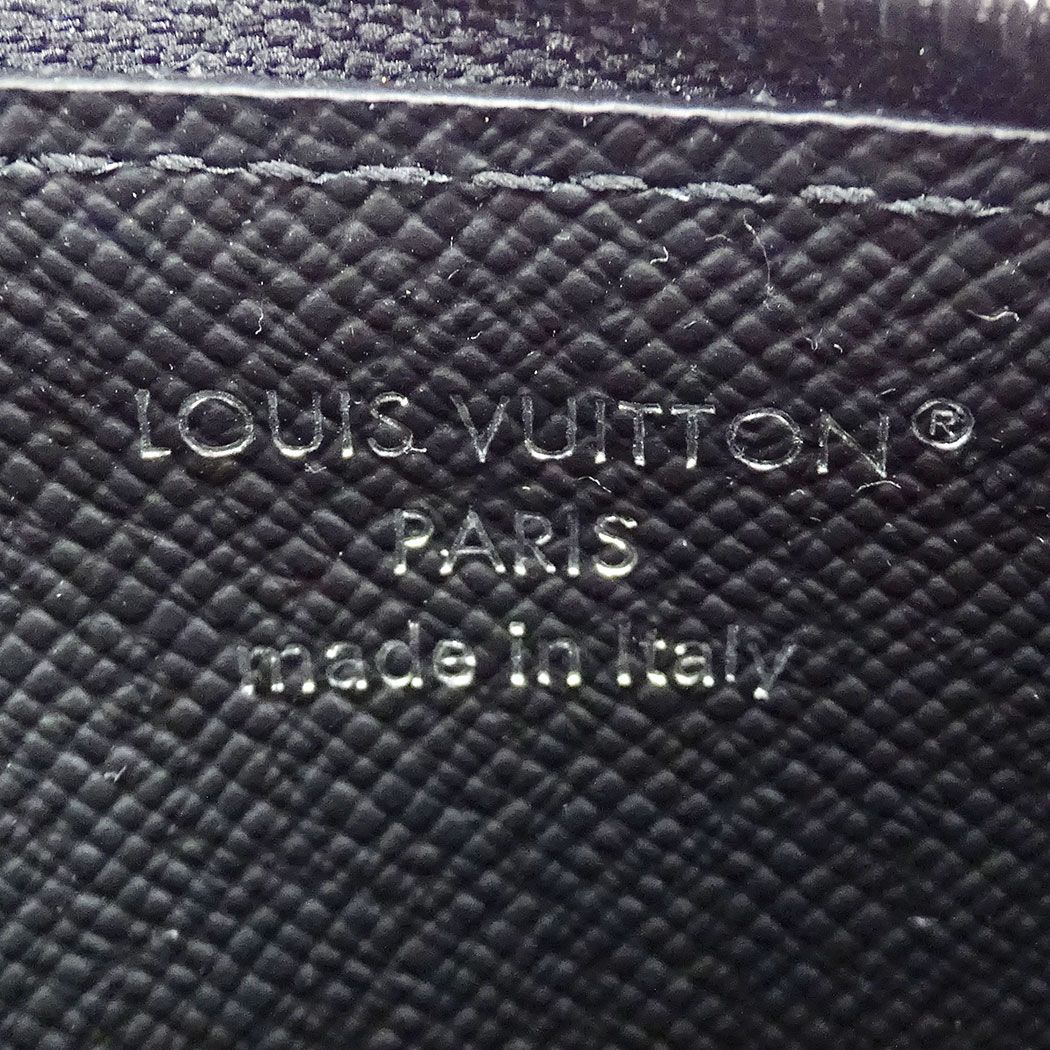 Louis Vuitton Card Case Taiga Monogram Eclipse Coin Holder Black Pocket Small — view 7
