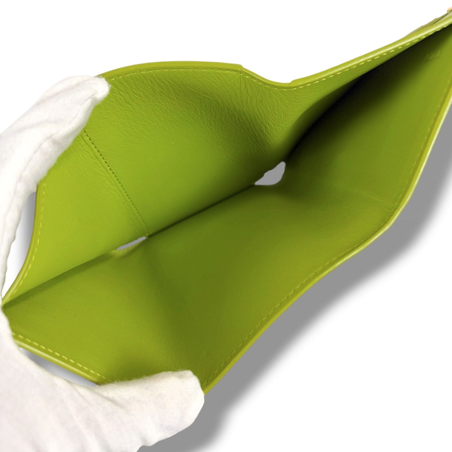 Loewe Pebble Vertical Wallet Small Green Gold Trifold Leather — view 9