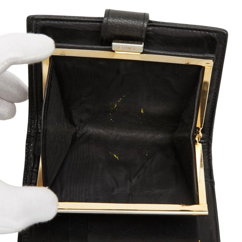Chanel CC Logo Bifold Wallet Kiss Lock Coin Purse Black Caviar Leather — view 7