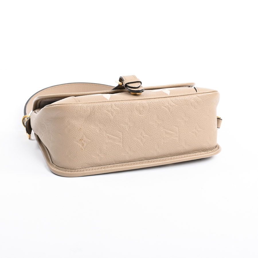 Louis Vuitton Shoulder Bag Diane — view 5