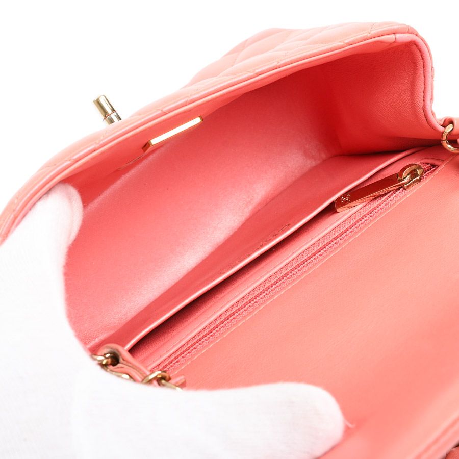 Chanel Shoulder Bag Mini Classic — view 4