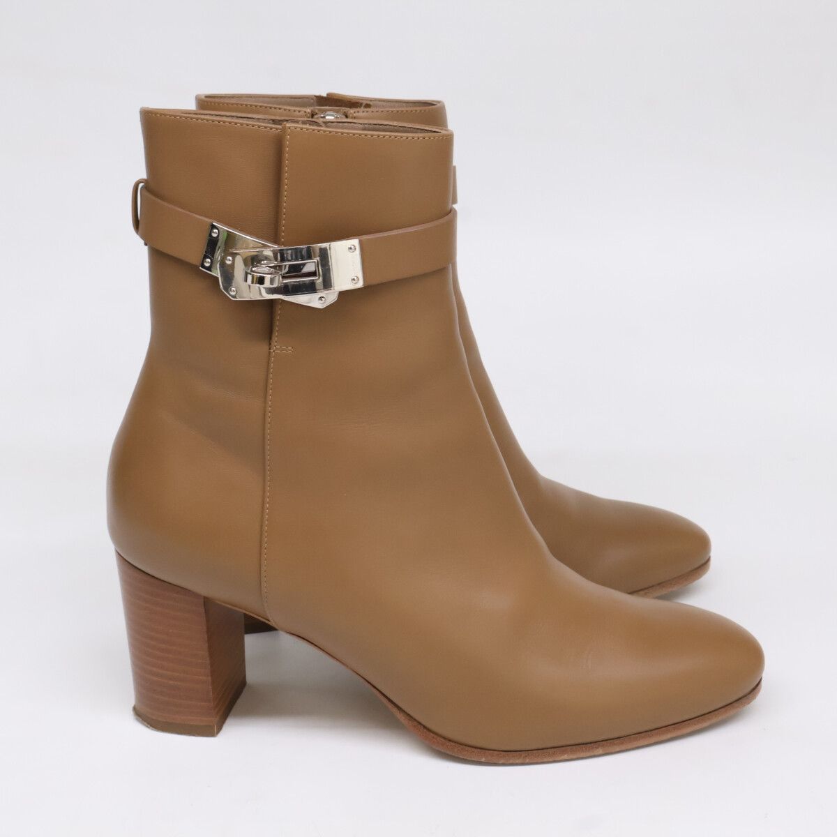 Hermes Saint Germain Kelly Leather Short Boots — view 5