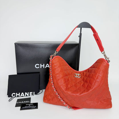 Chanel French Riviera Quilted CC Logo Shoulder Bag Caviar Leather Red Silver — view 4