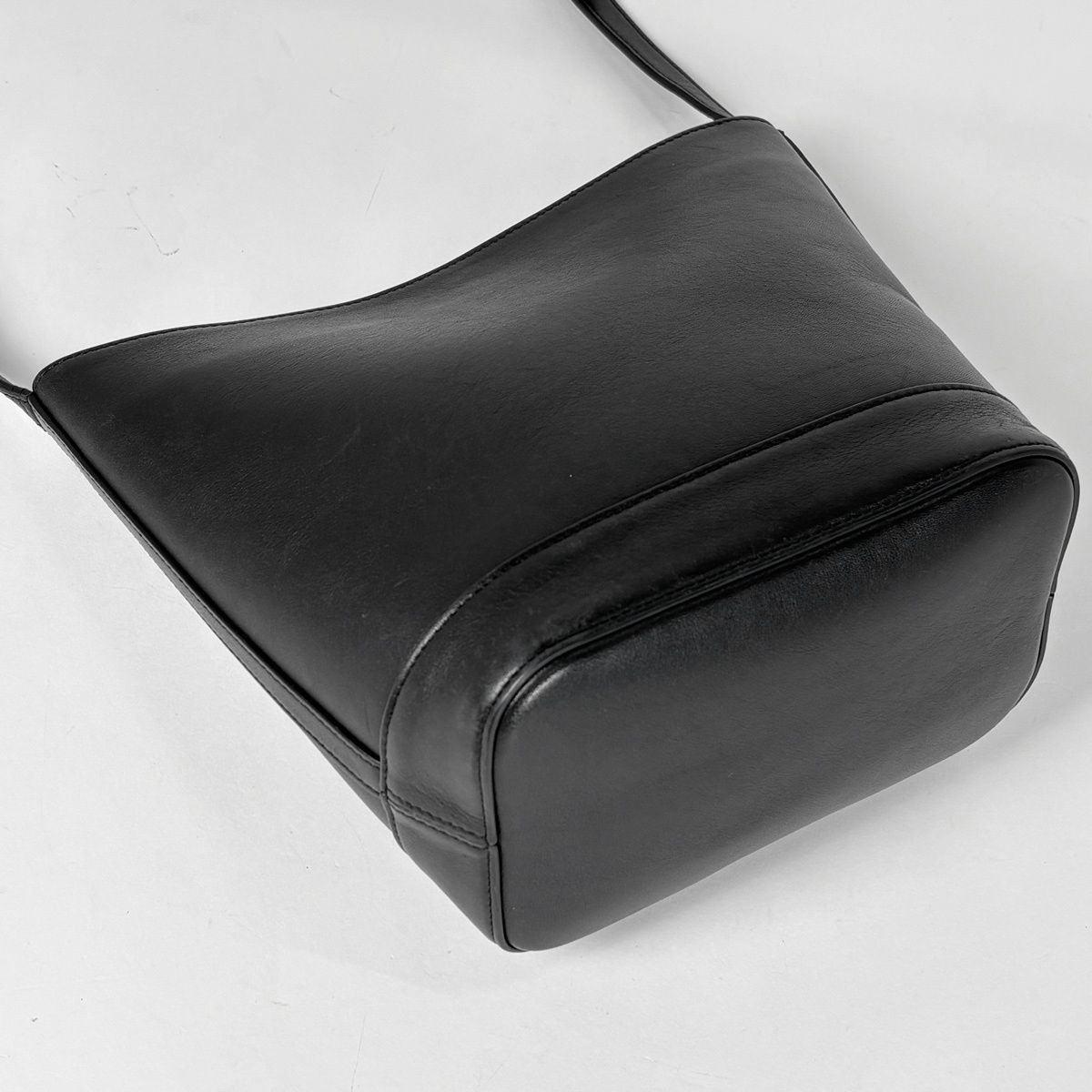 Celine Small Bucket Cuile Triomphe Shoulder Bag Leather Black — view 2