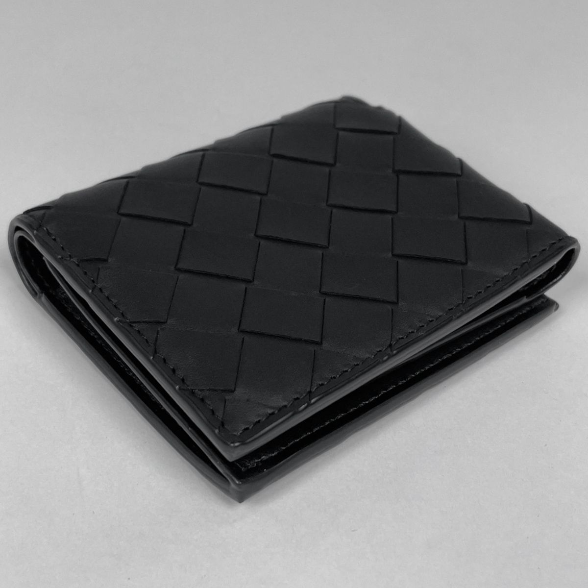 Bottega Veneta Bifold Wallet Intrecciato Leather Black — view 2