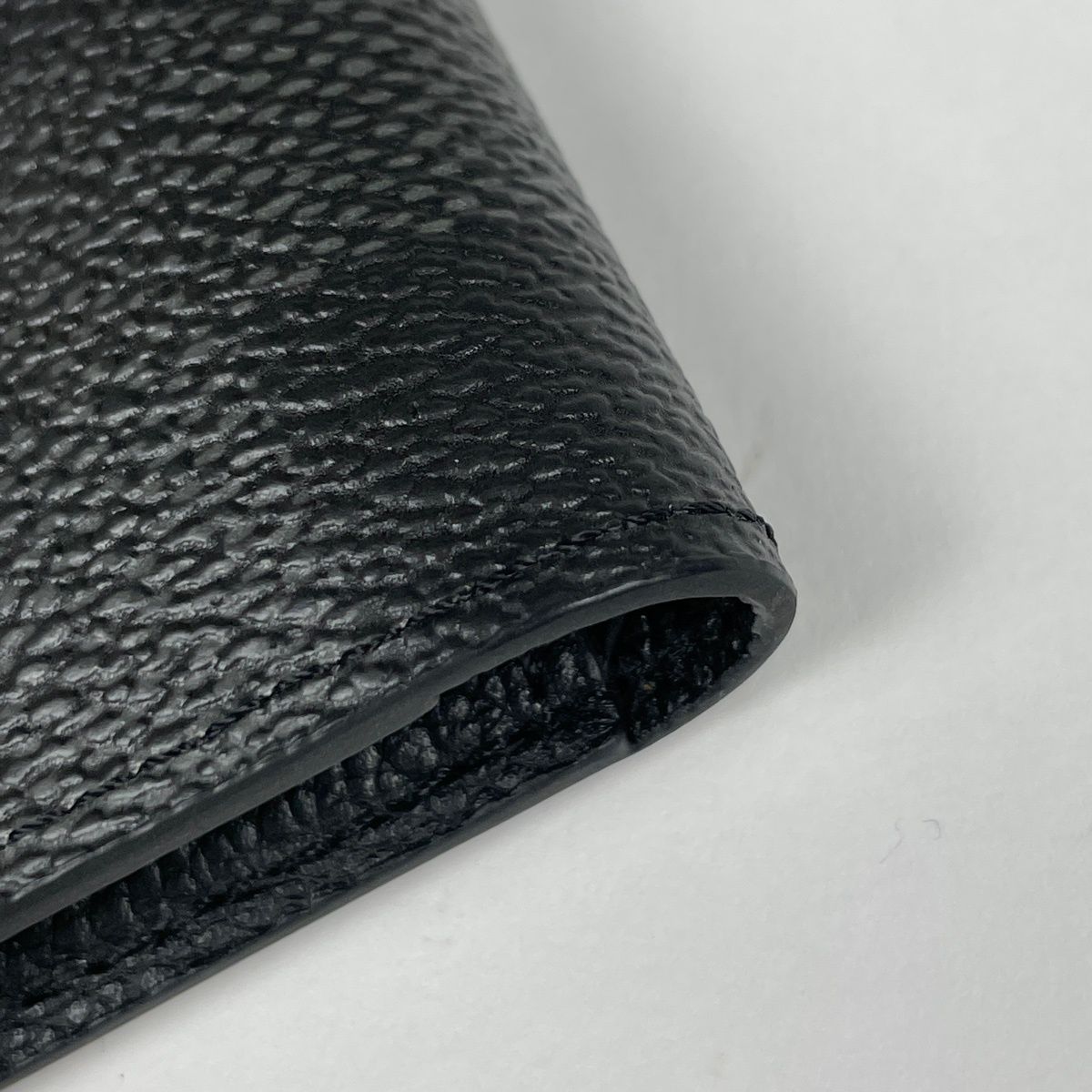 Louis Vuitton Portefeuille Calf Bifold Wallet Damoflage Leather Noir — view 3