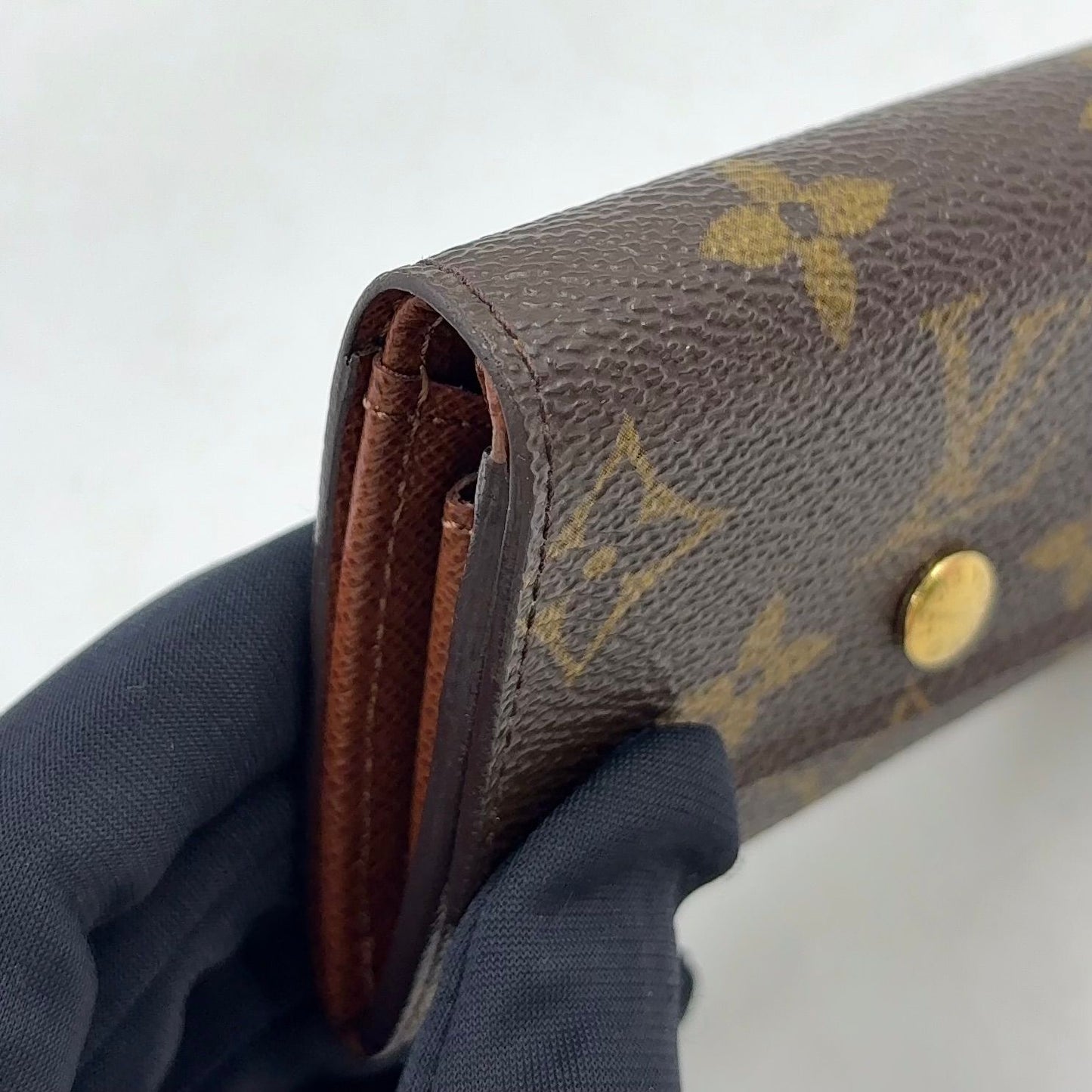 Louis Vuitton Porte-Monnaie Plastic Monogram Leather Brown Coin Case Gold — view 8