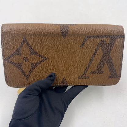 Louis Vuitton Zippy Wallet Monogram Giant Correspondence Leather Brown Round — view 9