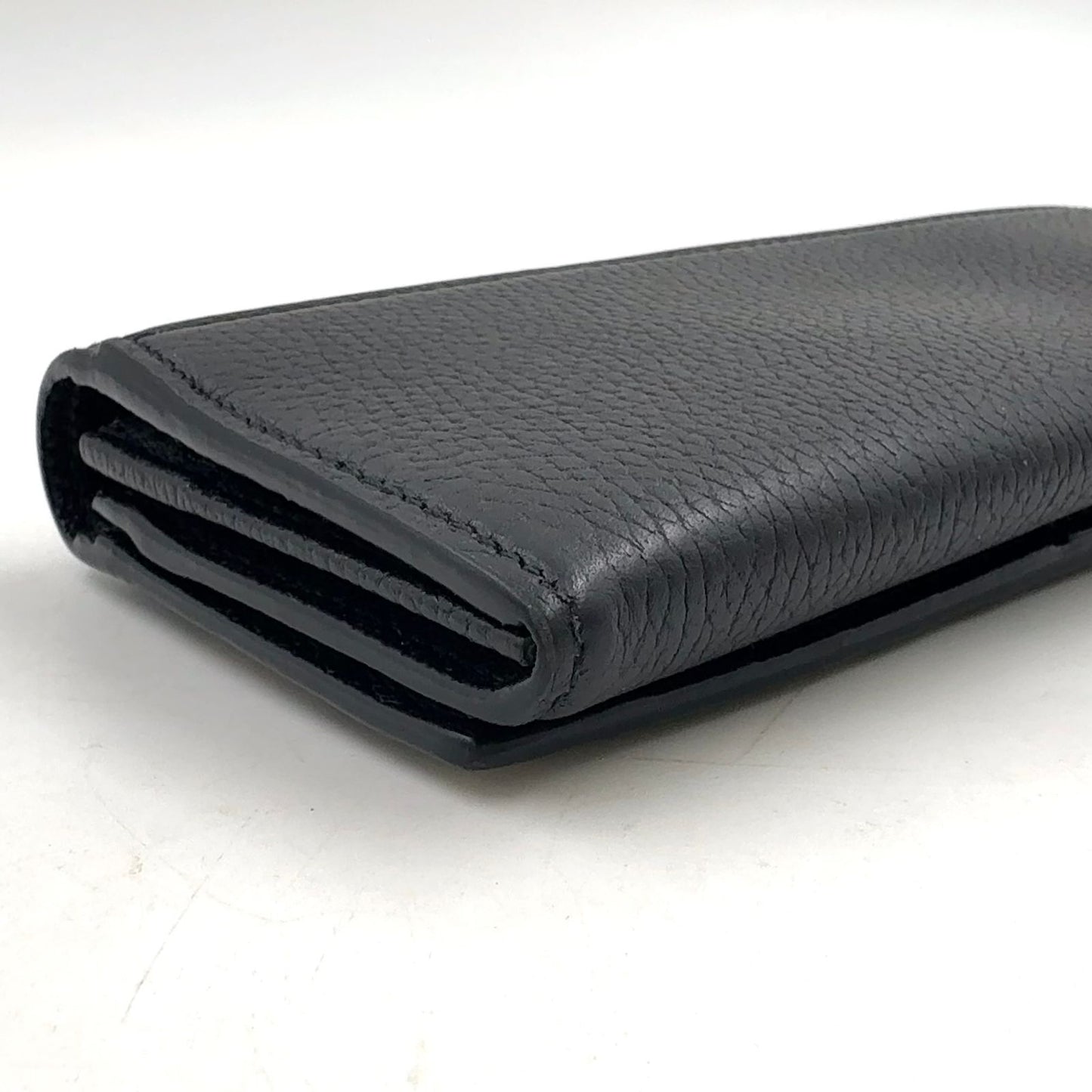 Gucci Metal Logo Bifold Leather Black Wallet Silver — view 5