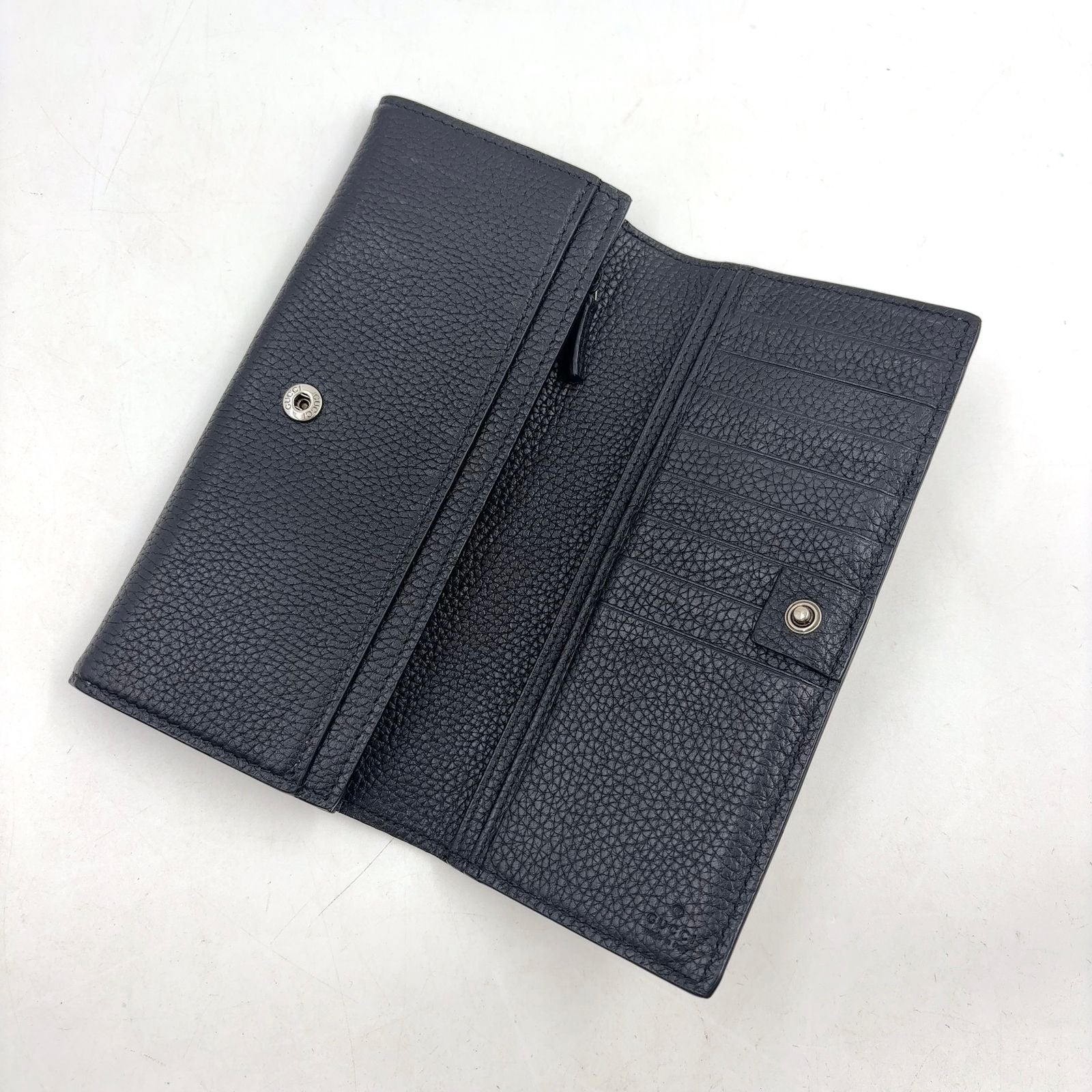 Gucci Metal Logo Bifold Leather Black Wallet Silver — view 3