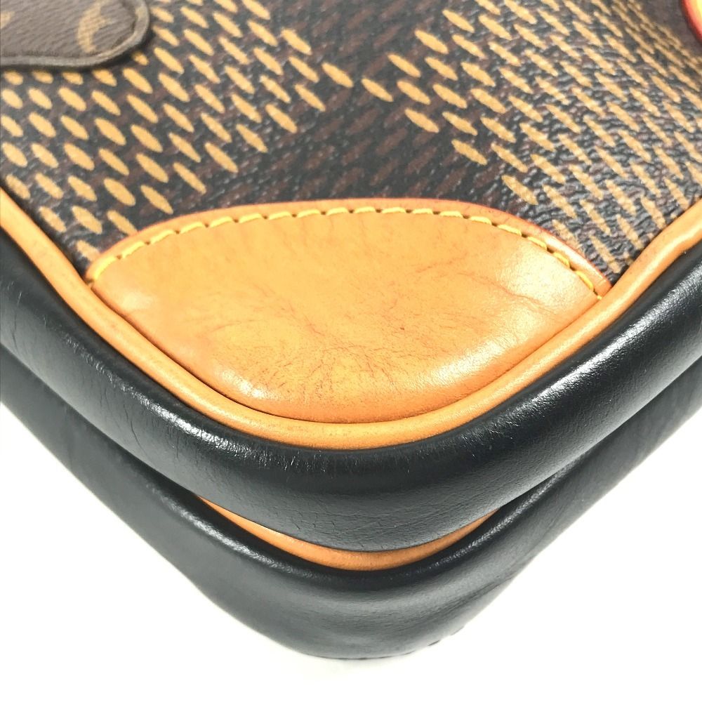 Louis Vuitton Shoulder Bag Amazon Damier Giant Canvas Brown — view 5
