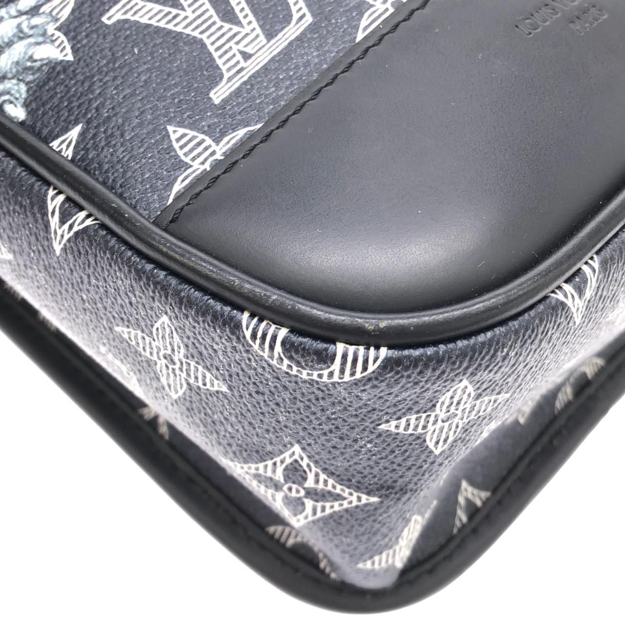 Louis Vuitton Monogram Savannah Messenger BB Shoulder — view 3