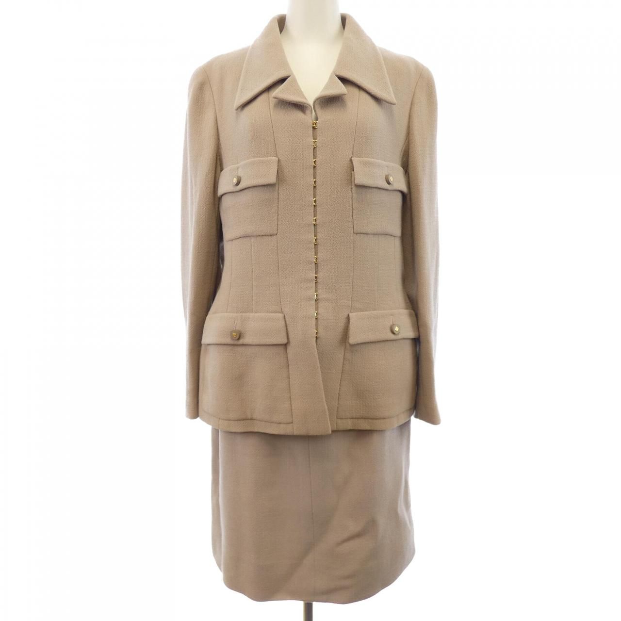 Chanel Vintage Suit Beige