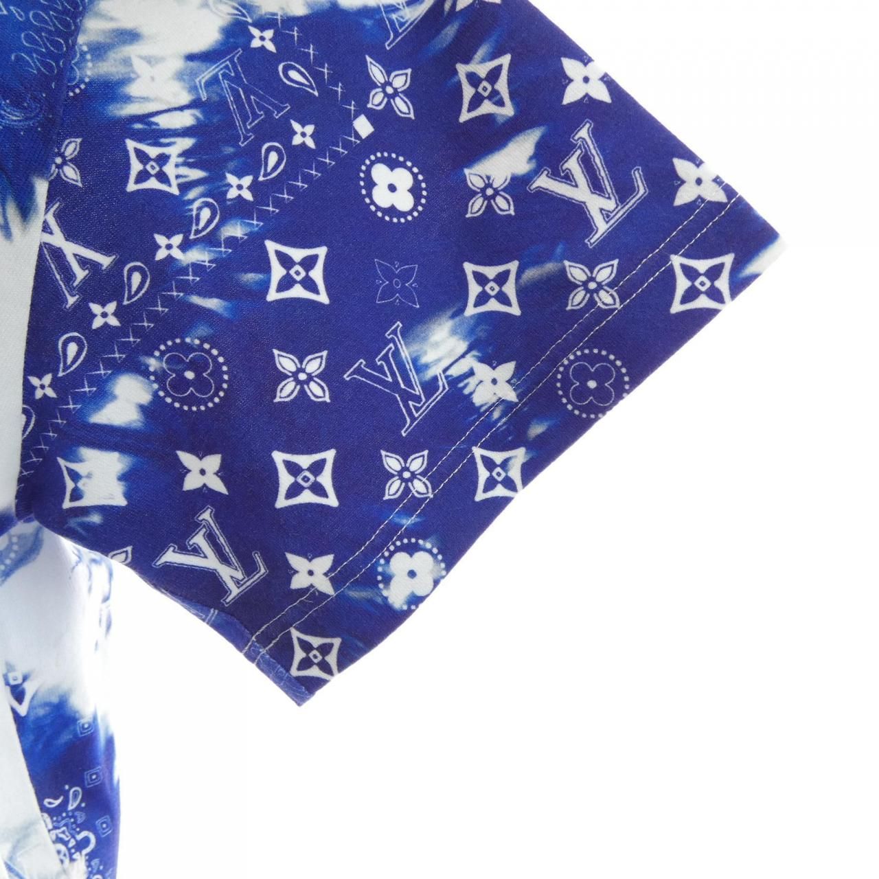 Louis Vuitton Monogram Bandana Print T-Shirt — view 6