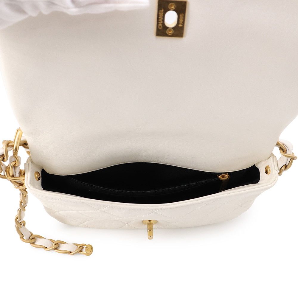 Chanel Chain Shoulder Bag Quilted CC Logo Lambskin White — view 5