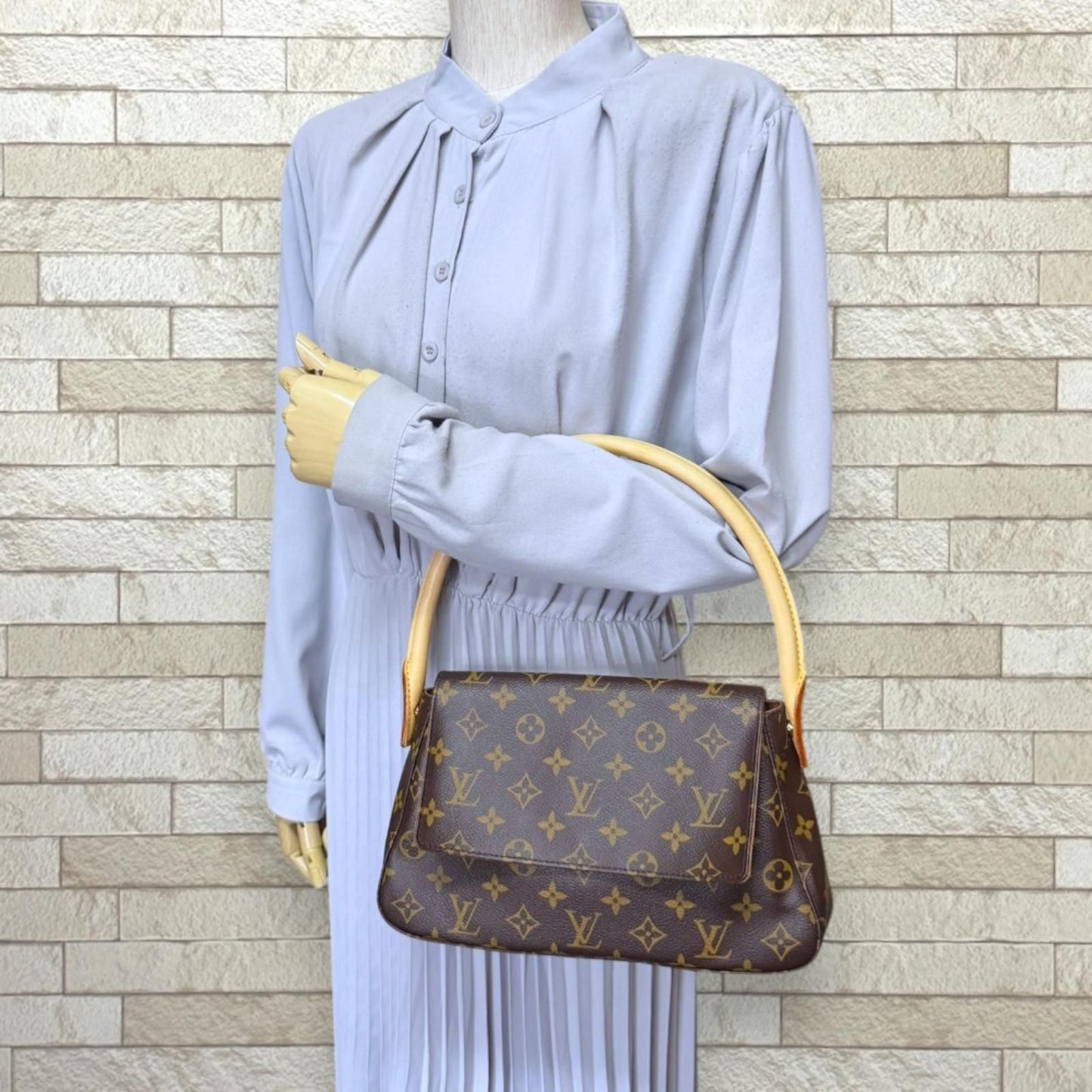 Louis Vuitton Mini Looping Monogram Handbag Canvas Brown Second — view 2