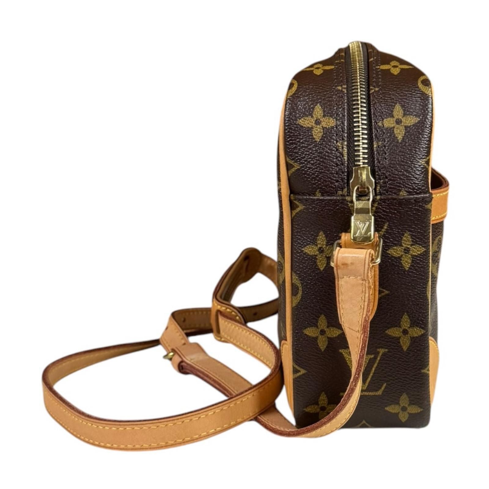 Louis Vuitton Trocadero 27 Monogram Shoulder Bag Canvas Brown — view 4