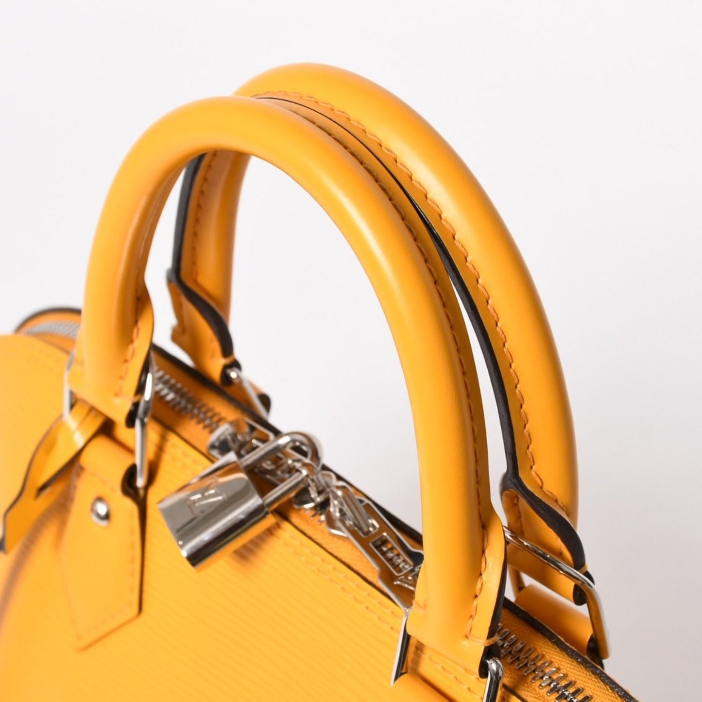 Louis Vuitton Alma Handbag Epi Leather Yellow Silver — view 6
