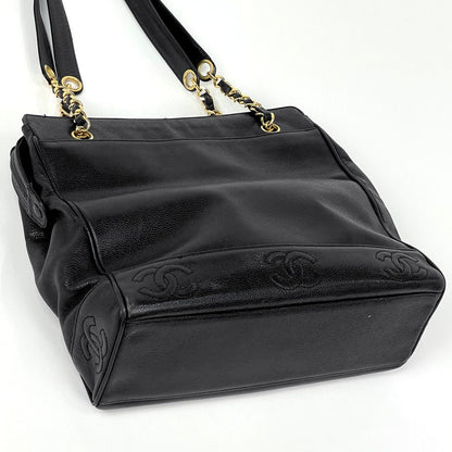 Chanel Triple CC Logo Che Tote Caviar Leather Black — view 2