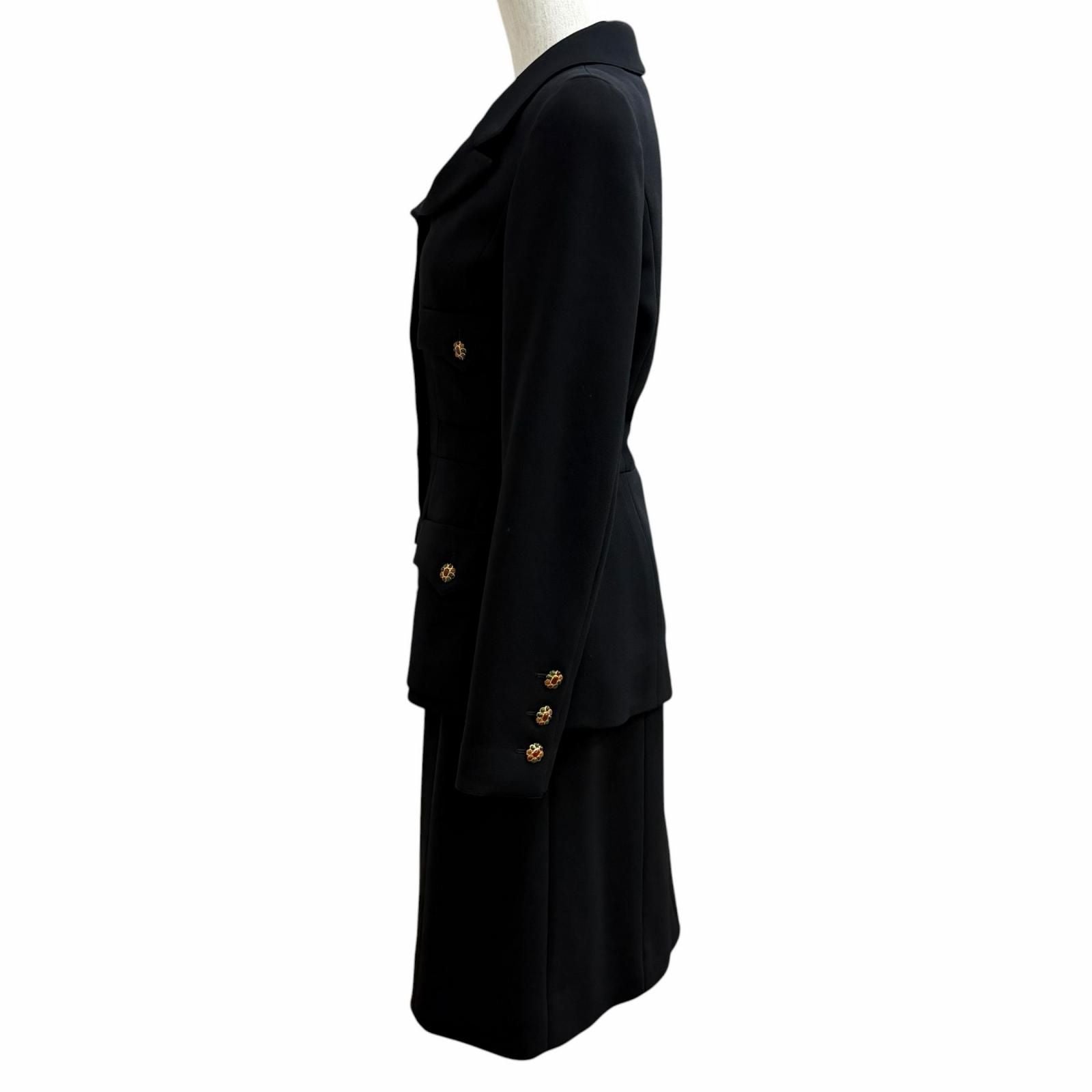 Chanel Vintage Wool Gripoix Buttoned 4 Pocket Jacket Skirt Set 38 — view 2