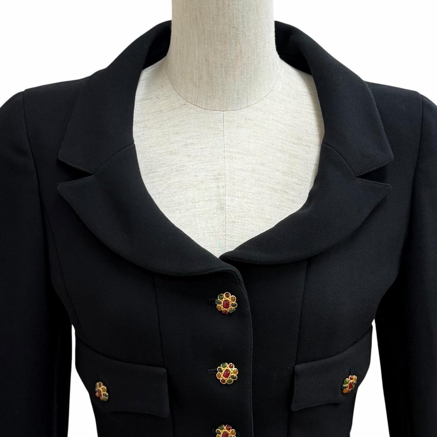 Chanel Vintage Wool Gripoix Buttoned 4 Pocket Jacket Skirt Set 38 — view 4