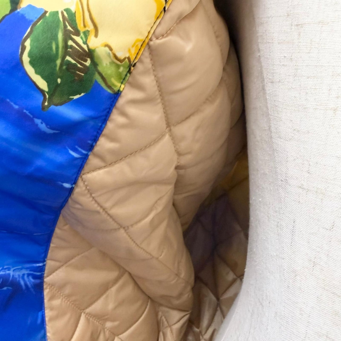 Gucci Souvenir From Los Angeles Print Nylon Jacket Blue 46 — view 5
