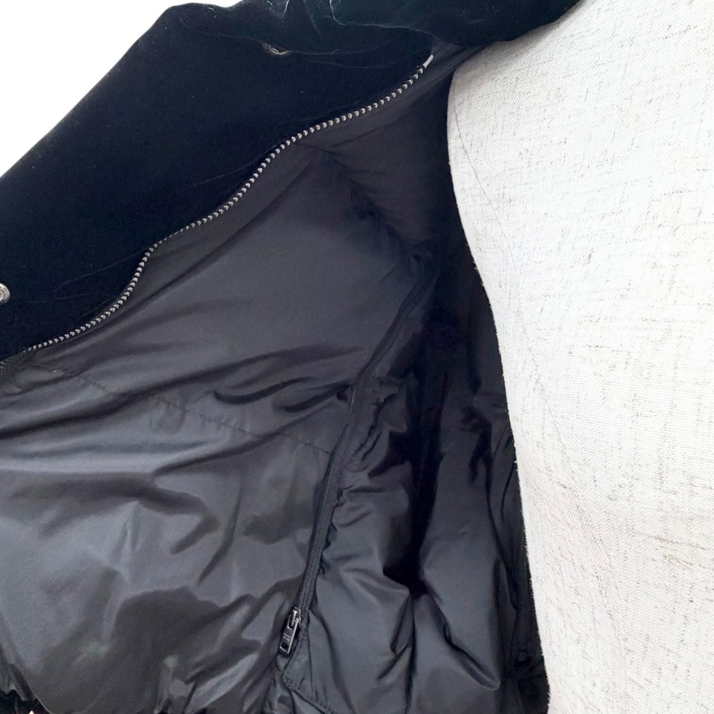 Prada Triangle Logo Velvet Cropped 2-Way Down Vest Black 36 — view 6