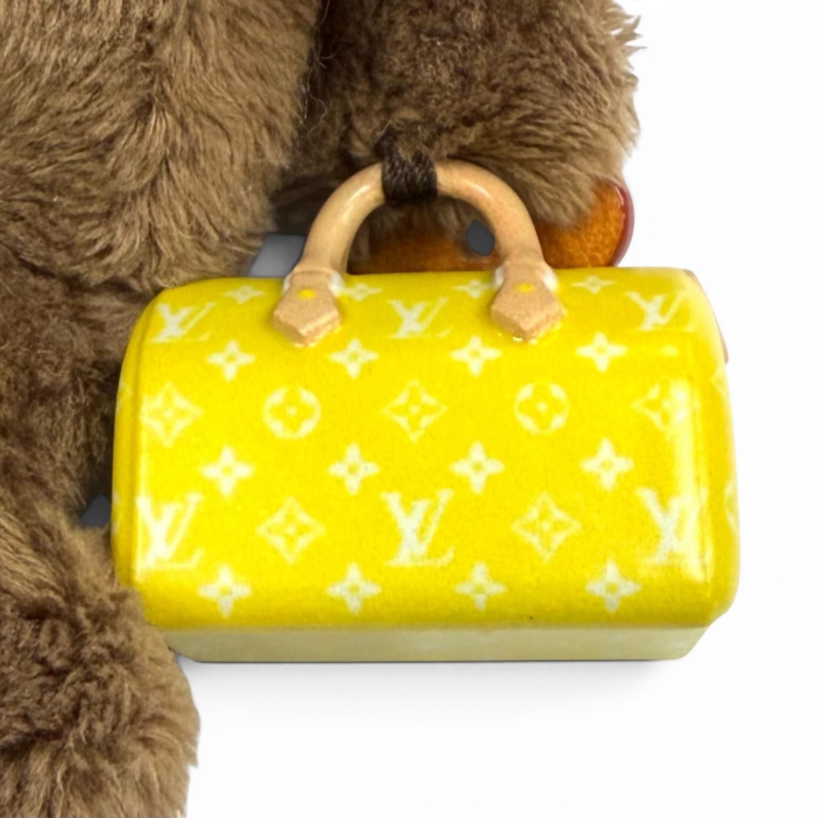 Louis Vuitton Bag Charm LV Bear Red Key Holder — view 9