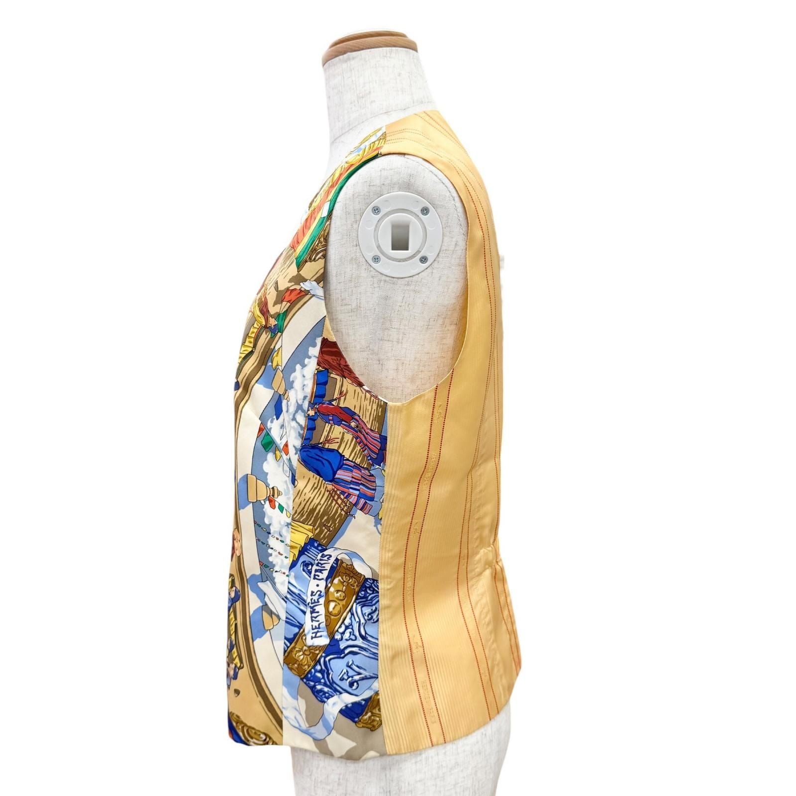 Hermes Vintage Silk 100% Prieres AU Vent Prayer in the Wind Logo Button Gilet — view 3