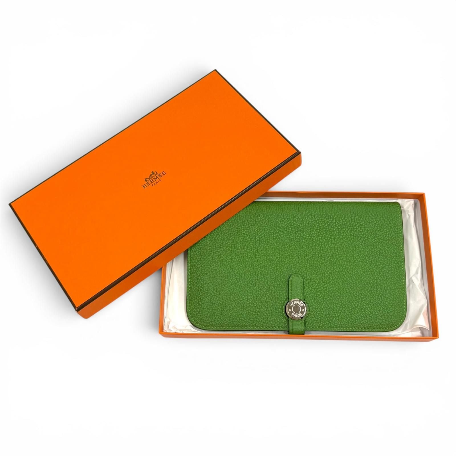 Hermes Dogon GM Duo Bamboo Togo Silver Series Wallet Box Included — view 2