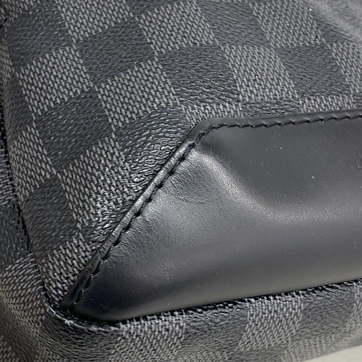 Louis Vuitton Belt Bag Damier Graphite Black — view 8