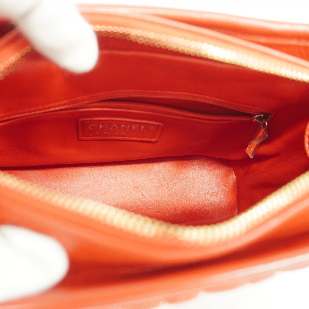 Chanel Shoulder Bag Knit Fabric Red Gold Silver — view 4