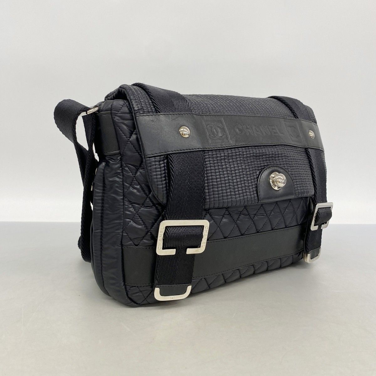 Chanel Shoulder Bag Nylon Black Silver — view 2
