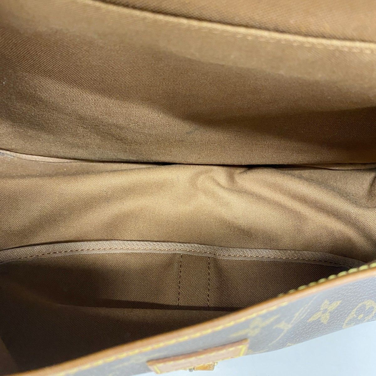 Louis Vuitton Shoulder Bag Monogram Saumur 30 Brown — view 4