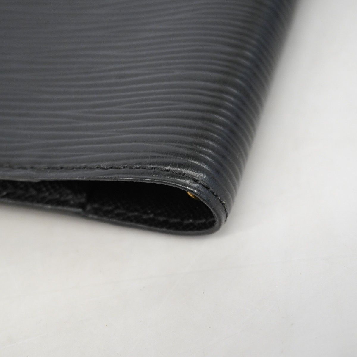 Louis Vuitton Notebook Cover Epi Agenda PM Noir — view 5