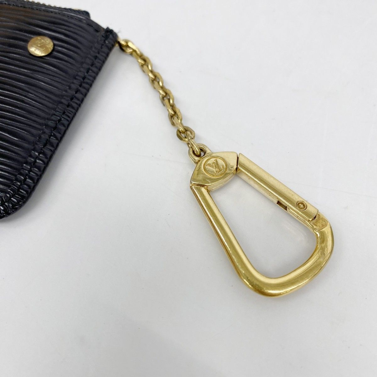 Louis Vuitton Coin Case Epi Pochette Cles Noir — view 6