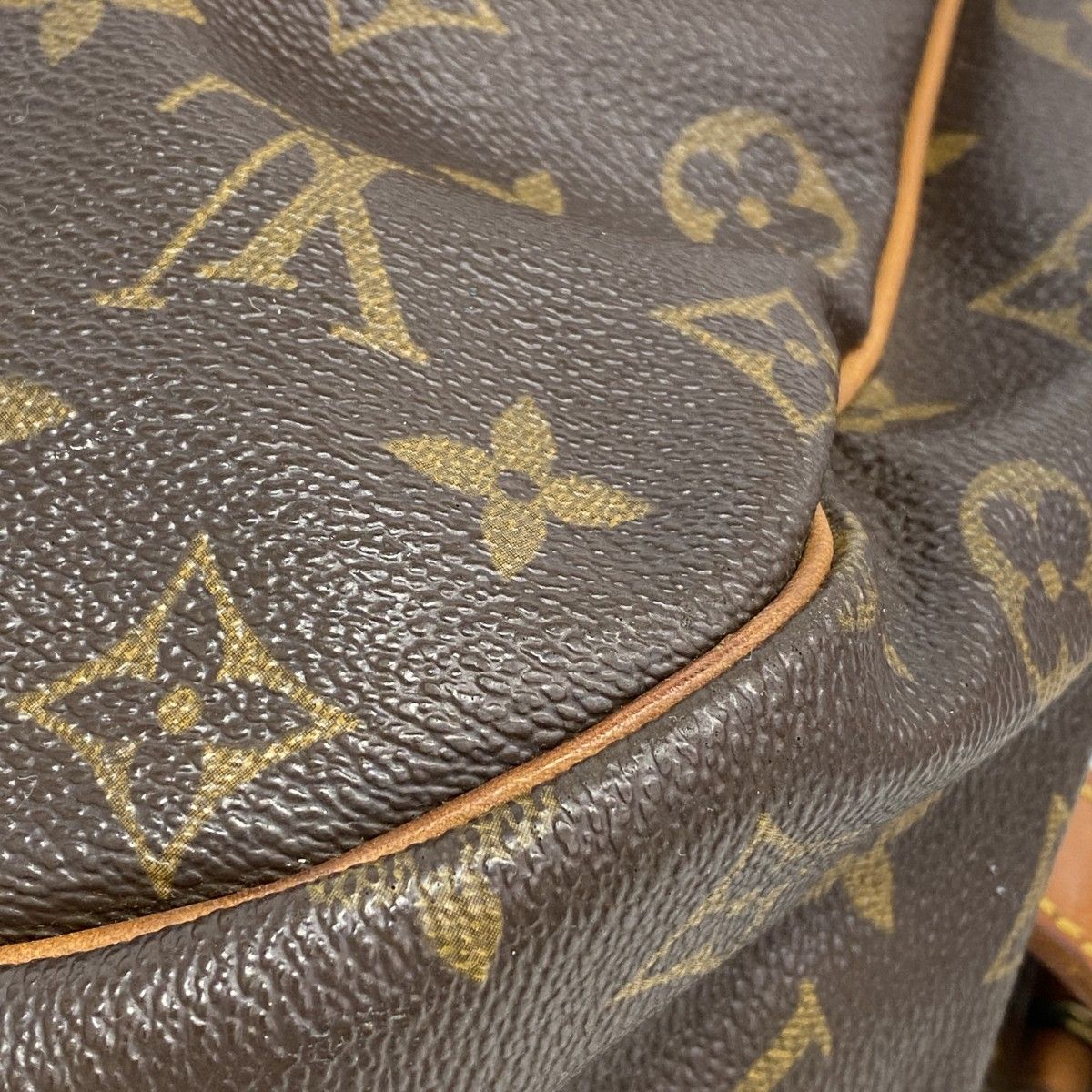 Louis Vuitton Shoulder Bag Monogram Saumur 35 Brown — view 6