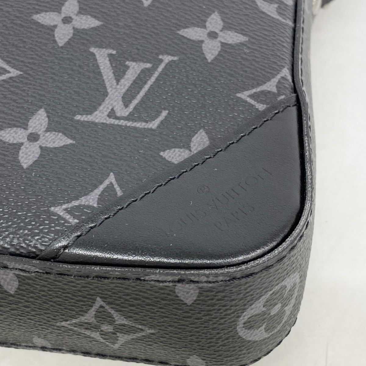 Louis Vuitton Shoulder Bag Monogram Eclipse Reverse Trio Messenger Black Gray — view 7